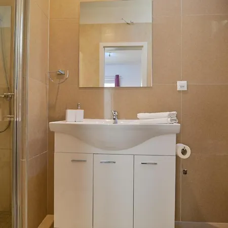 ゲストハウス Kate 3*