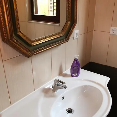 ゲストハウス Kate トロギール