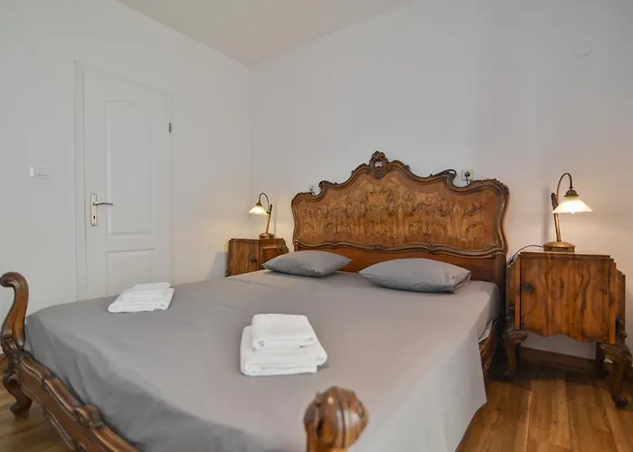 Guest house Kate Trogir